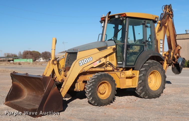 image for item GD9874 2005 John Deere 310SG backhoe