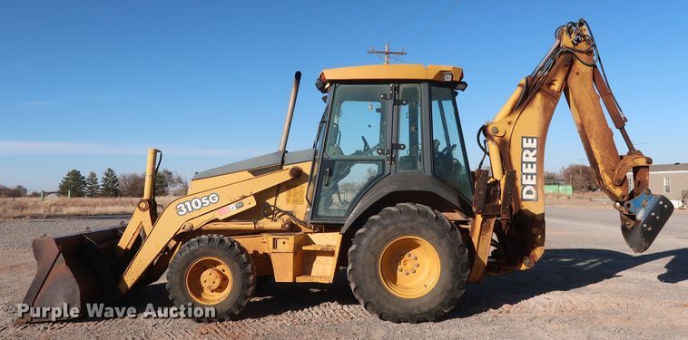 image for item GD9874 2005 John Deere 310SG backhoe