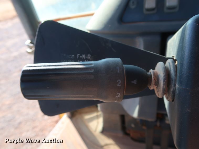 image for item GD9874 2005 John Deere 310SG backhoe