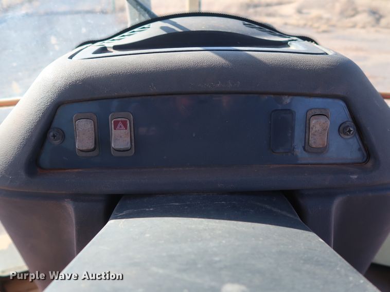 image for item GD9874 2005 John Deere 310SG backhoe