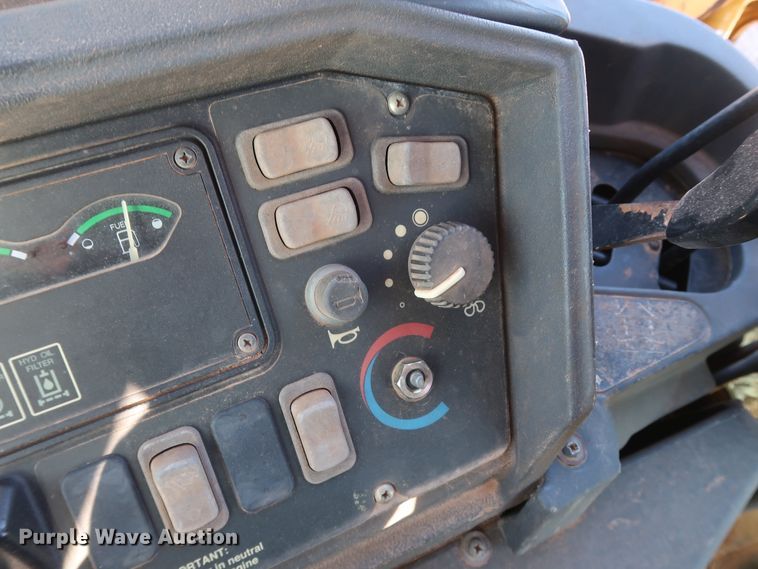 image for item GD9874 2005 John Deere 310SG backhoe