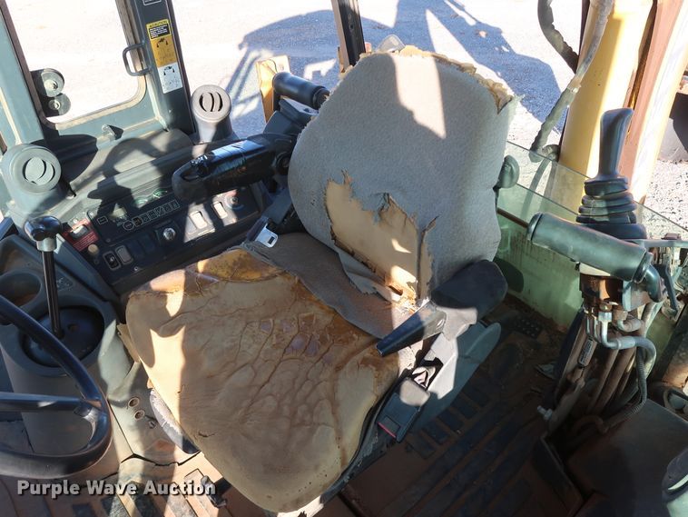 image for item GD9874 2005 John Deere 310SG backhoe