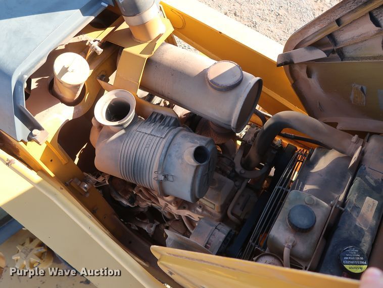 image for item GD9874 2005 John Deere 310SG backhoe