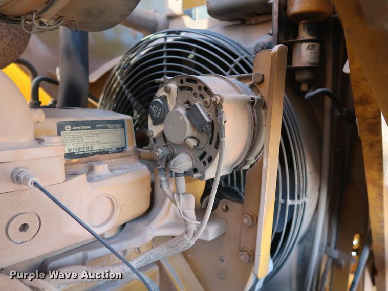 image for item GD9874 2005 John Deere 310SG backhoe