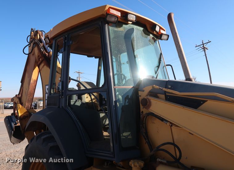 image for item GD9874 2005 John Deere 310SG backhoe