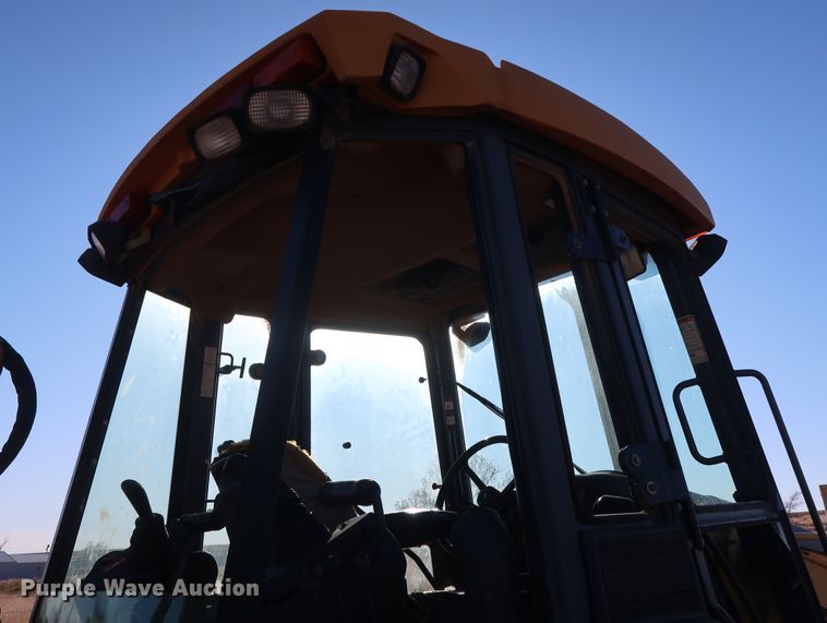 image for item GD9874 2005 John Deere 310SG backhoe