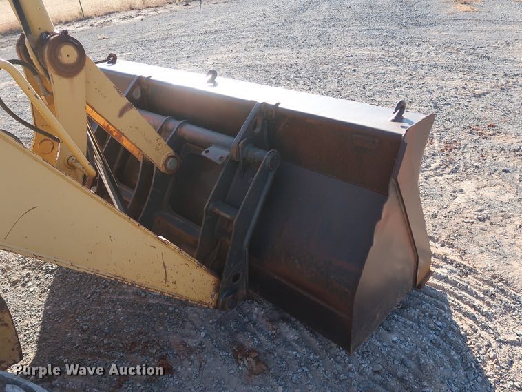 image for item GD9874 2005 John Deere 310SG backhoe