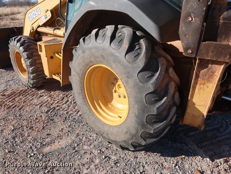 image for item GD9874 2005 John Deere 310SG backhoe