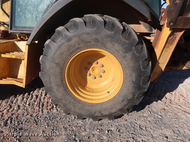 image for item GD9874 2005 John Deere 310SG backhoe