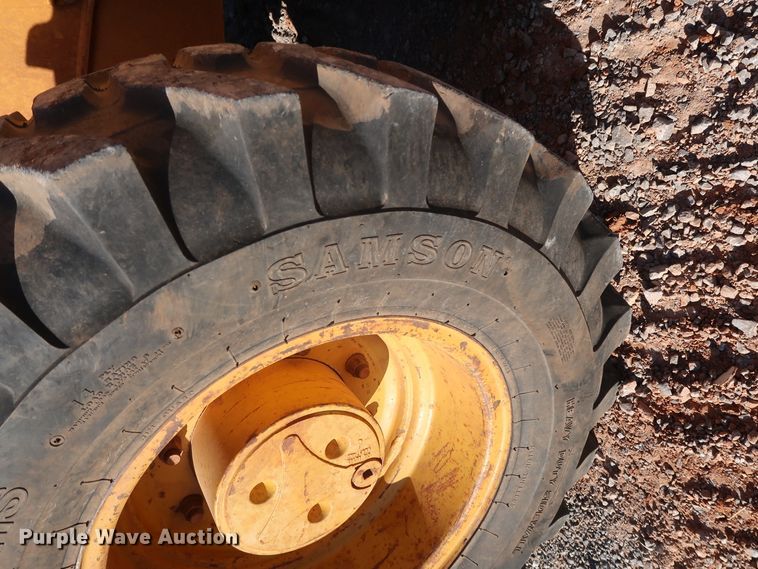 image for item GD9874 2005 John Deere 310SG backhoe