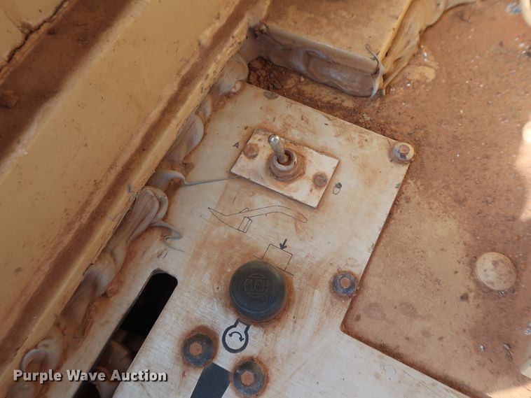 image for item GD9875 2003 Tesmec TRS-900EXT trencher