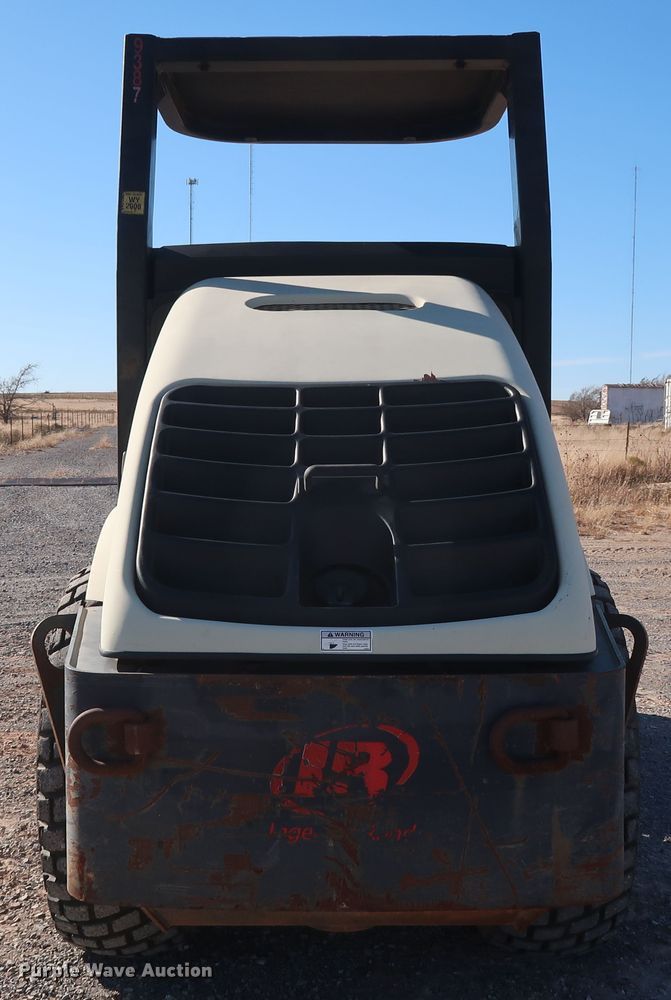 image for item GD9876 2007 Ingersoll Rand SD-70D TF single drum vibratory roller