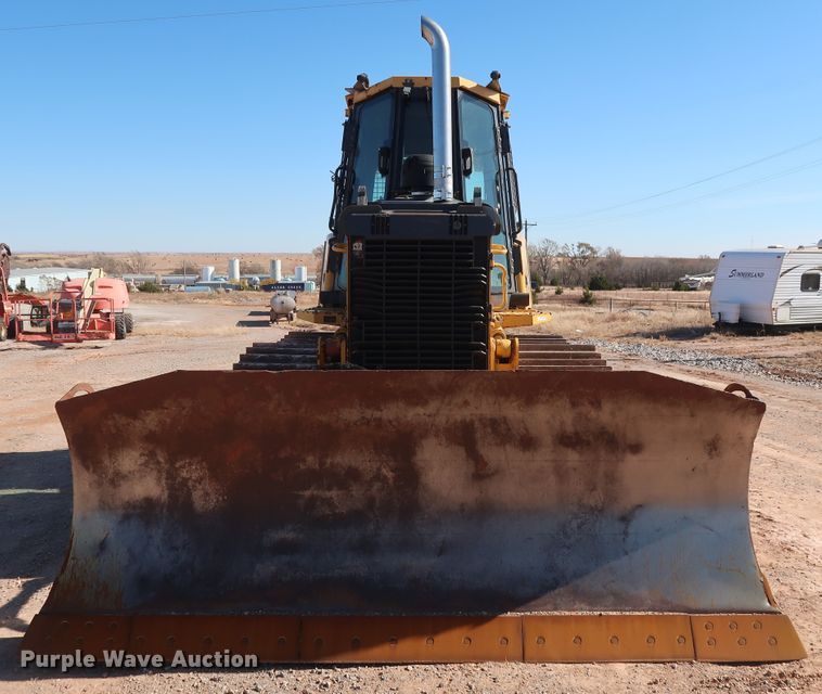 image for item GD9877 2005 John Deere 750J LT dozer