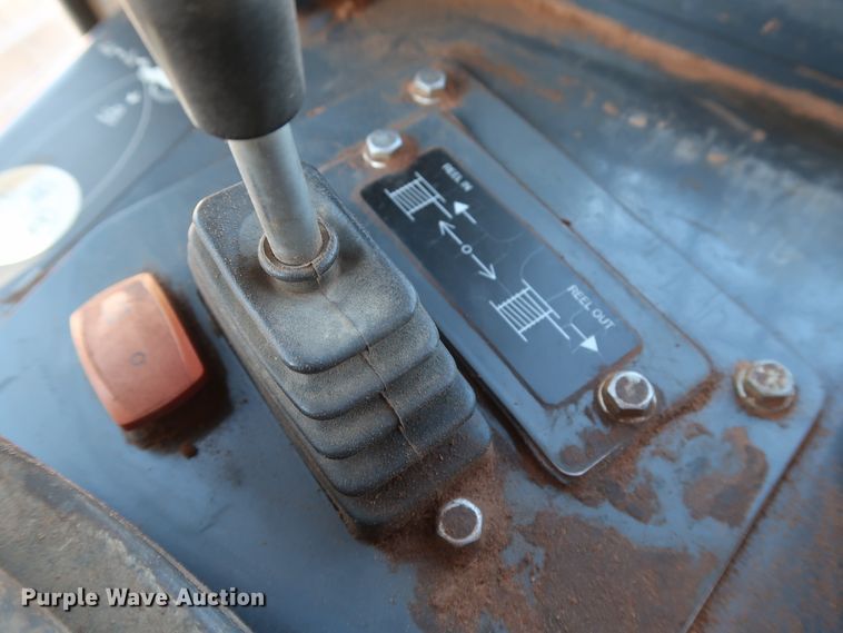 image for item GD9877 2005 John Deere 750J LT dozer