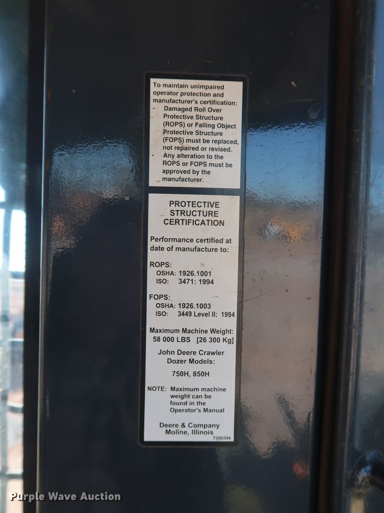 image for item GD9877 2005 John Deere 750J LT dozer