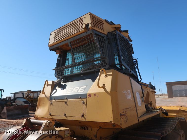 image for item GD9877 2005 John Deere 750J LT dozer