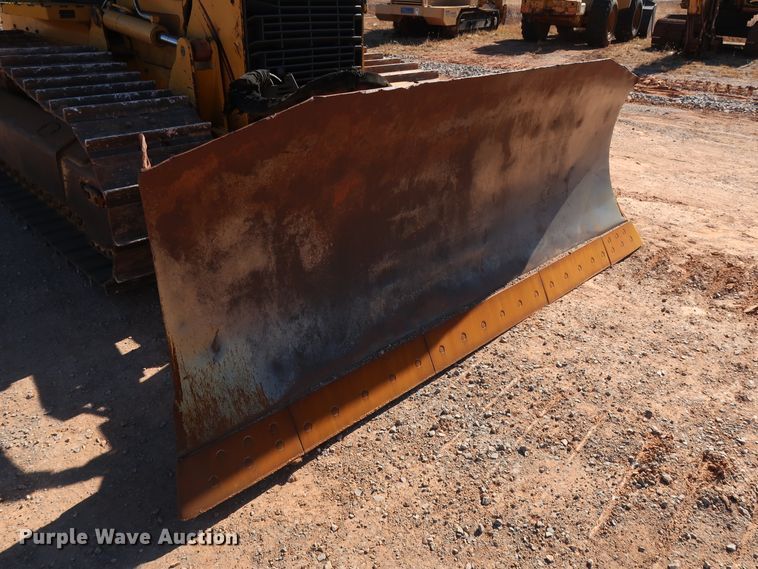 image for item GD9877 2005 John Deere 750J LT dozer