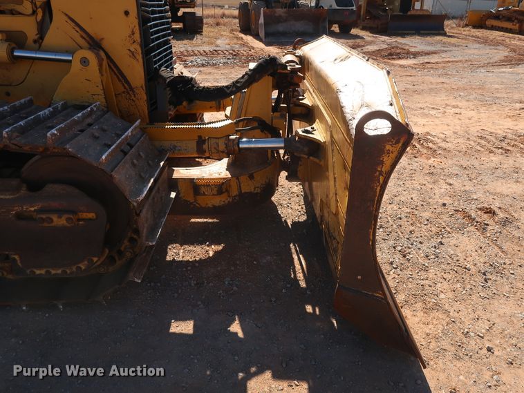 image for item GD9877 2005 John Deere 750J LT dozer