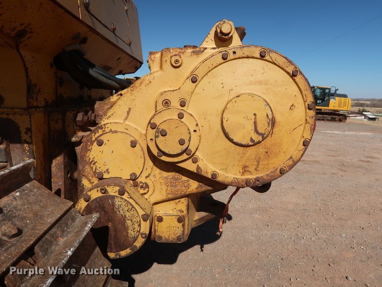 image for item GD9877 2005 John Deere 750J LT dozer