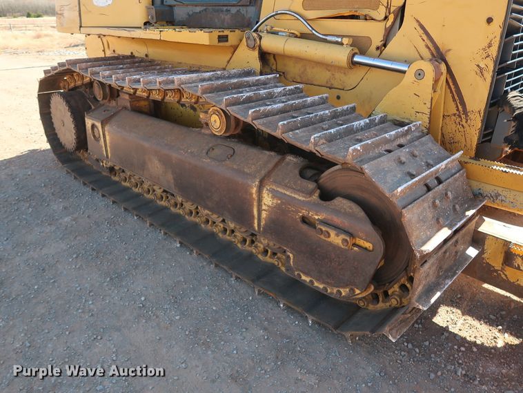 image for item GD9877 2005 John Deere 750J LT dozer