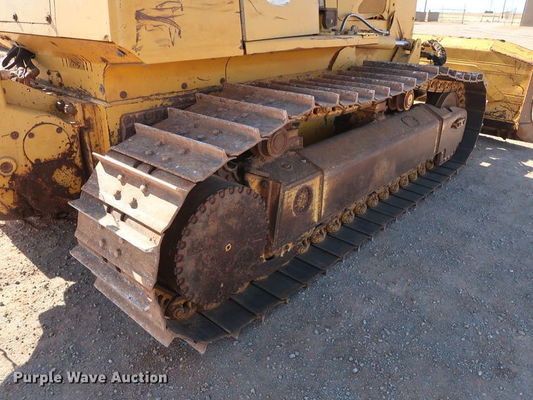 image for item GD9877 2005 John Deere 750J LT dozer