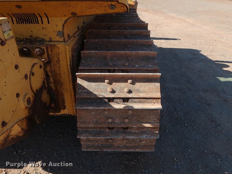 image for item GD9877 2005 John Deere 750J LT dozer