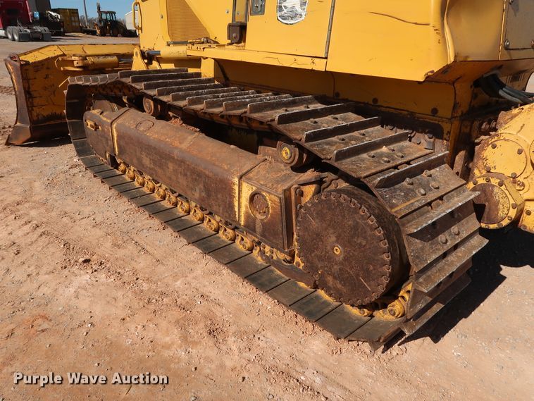 image for item GD9877 2005 John Deere 750J LT dozer