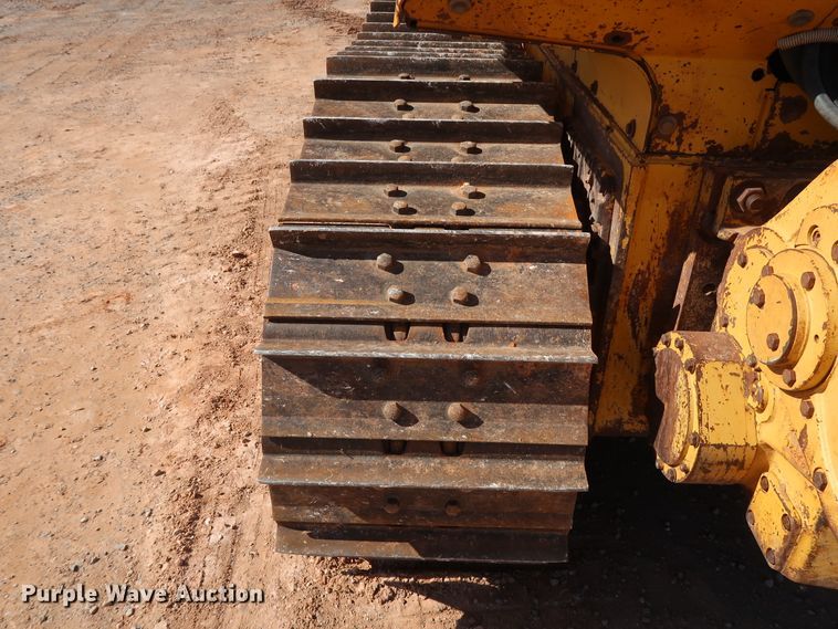 image for item GD9877 2005 John Deere 750J LT dozer