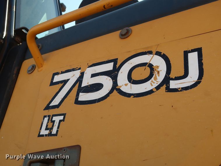 image for item GD9877 2005 John Deere 750J LT dozer