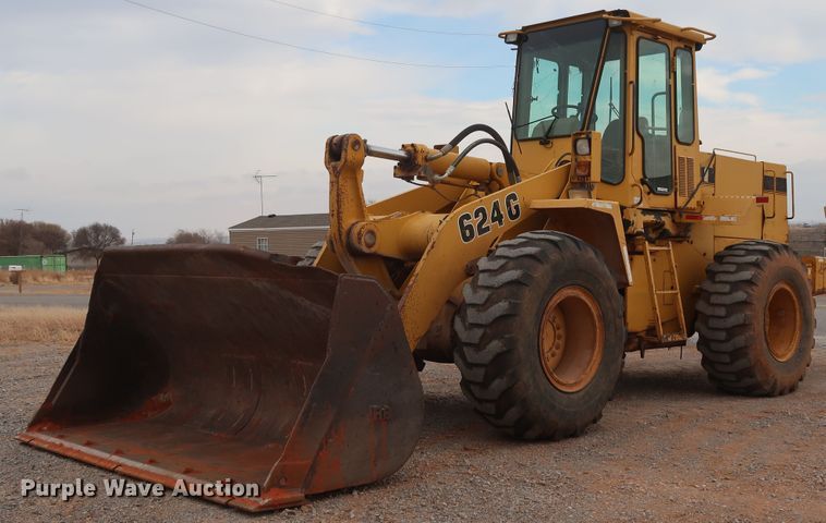 image for item GD9906 1995 John Deere 624G wheel loader