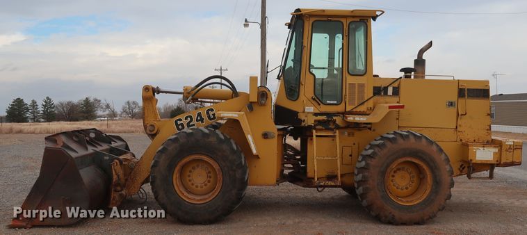 image for item GD9906 1995 John Deere 624G wheel loader