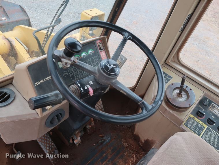 image for item GD9906 1995 John Deere 624G wheel loader