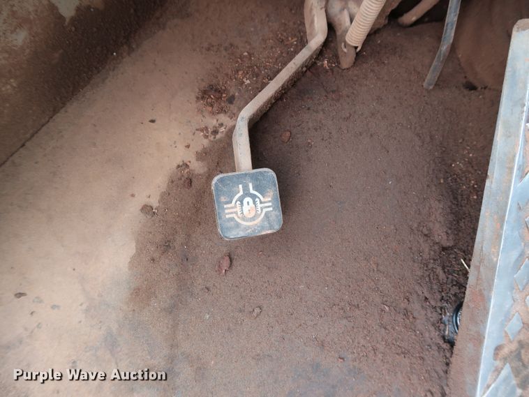 image for item GD9906 1995 John Deere 624G wheel loader