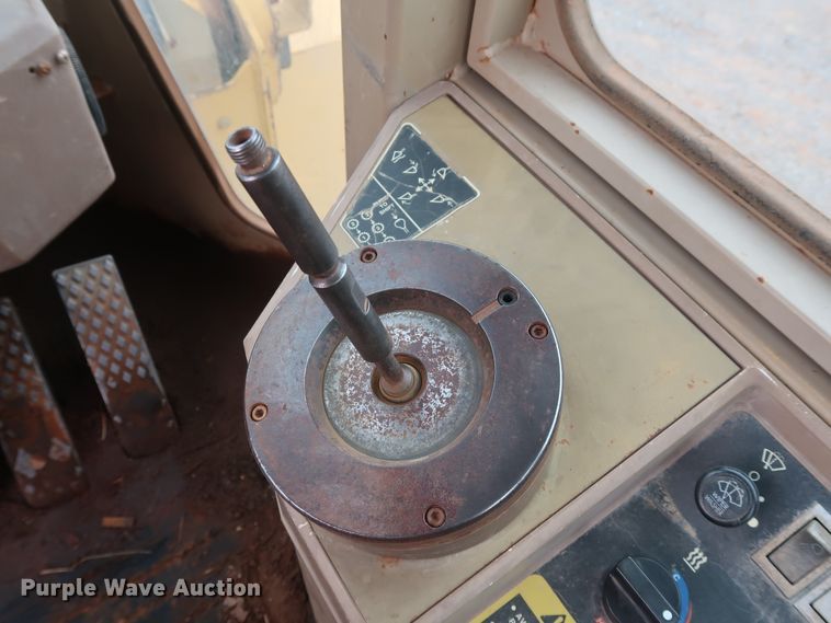 image for item GD9906 1995 John Deere 624G wheel loader