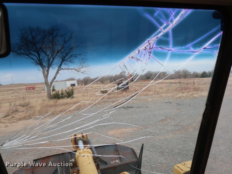 image for item GD9906 1995 John Deere 624G wheel loader