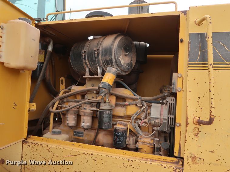 image for item GD9906 1995 John Deere 624G wheel loader