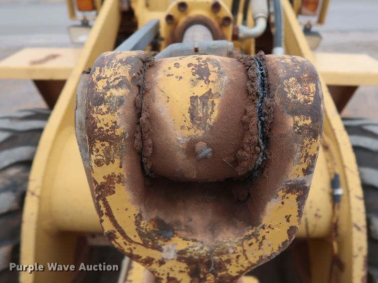 image for item GD9906 1995 John Deere 624G wheel loader