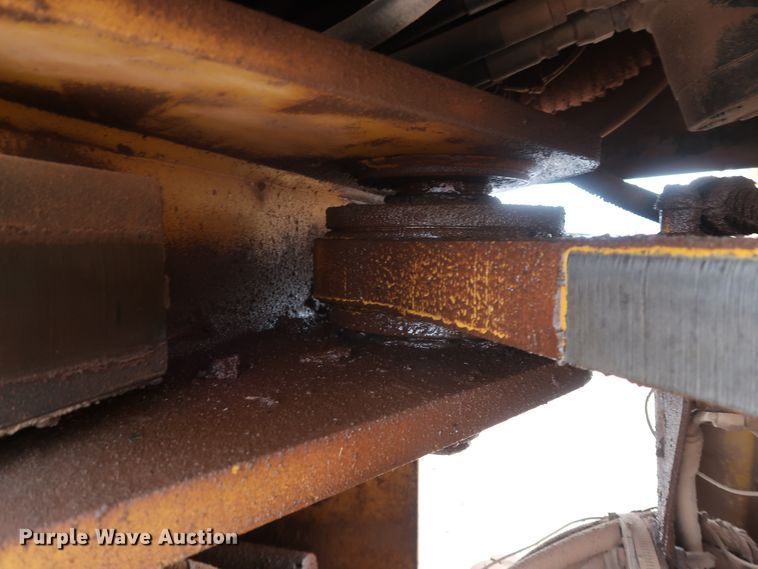 image for item GD9906 1995 John Deere 624G wheel loader