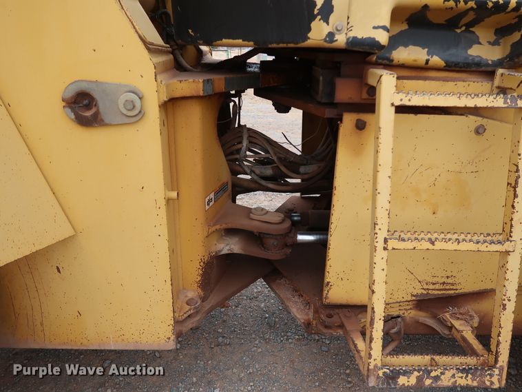 image for item GD9906 1995 John Deere 624G wheel loader