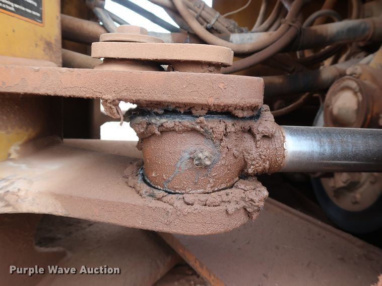 image for item GD9906 1995 John Deere 624G wheel loader