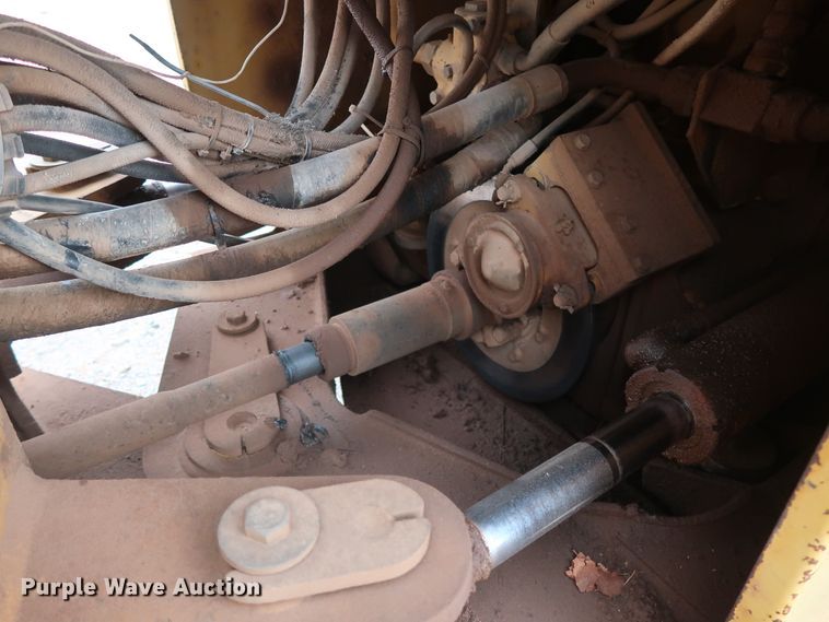 image for item GD9906 1995 John Deere 624G wheel loader