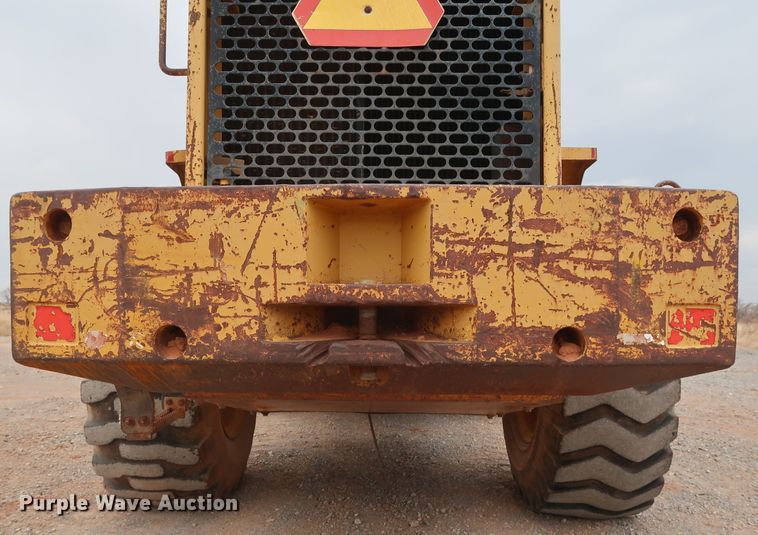 image for item GD9906 1995 John Deere 624G wheel loader