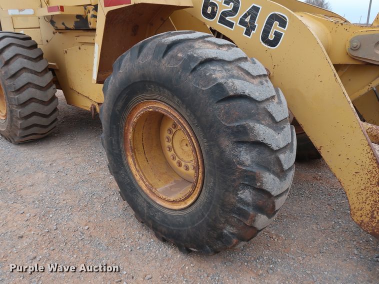 image for item GD9906 1995 John Deere 624G wheel loader