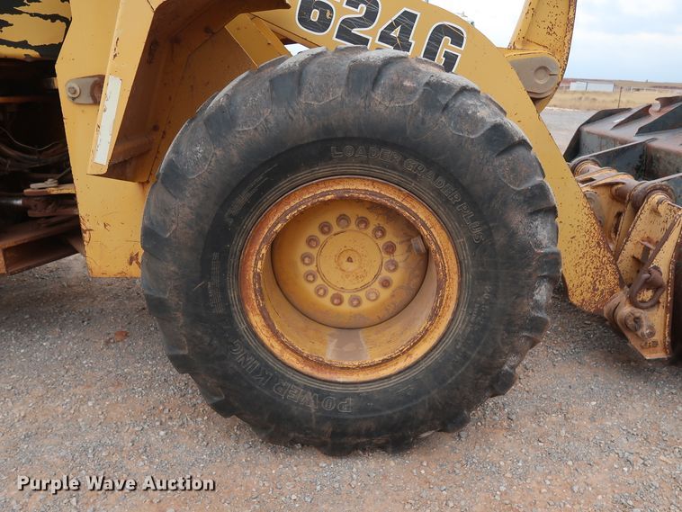 image for item GD9906 1995 John Deere 624G wheel loader
