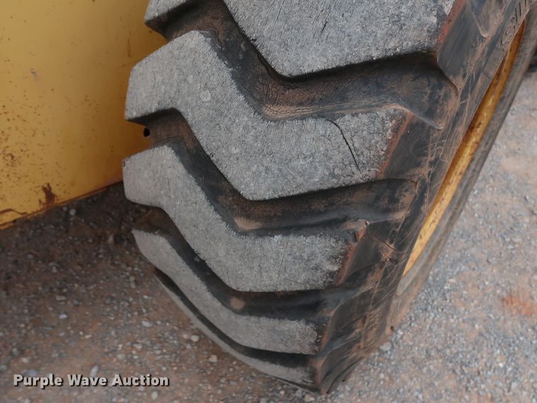 image for item GD9906 1995 John Deere 624G wheel loader