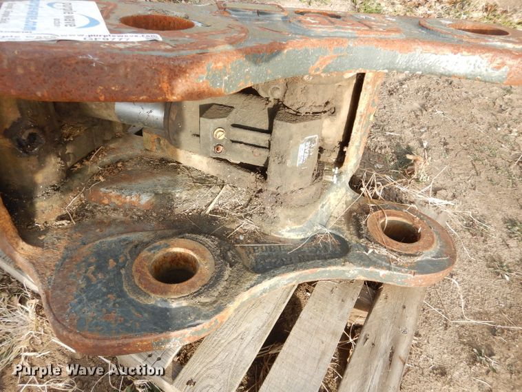 image for item GF9777 JRB hydraulic quick coupler