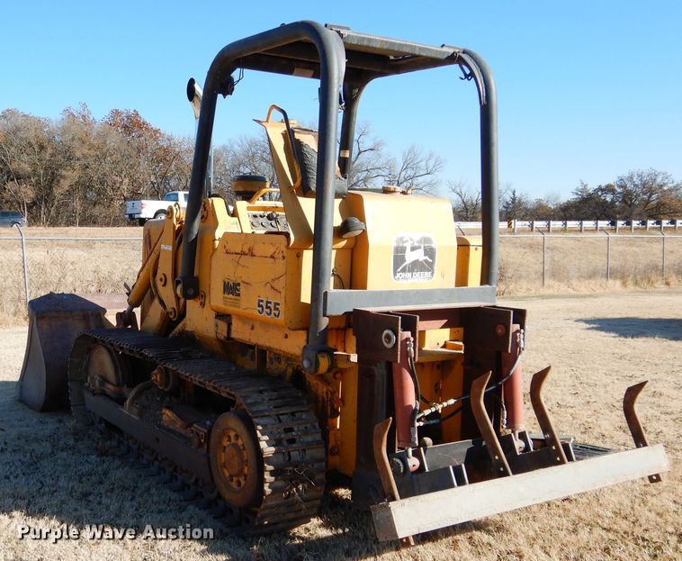 image for item GF9779 1976 John Deere 555 track loader