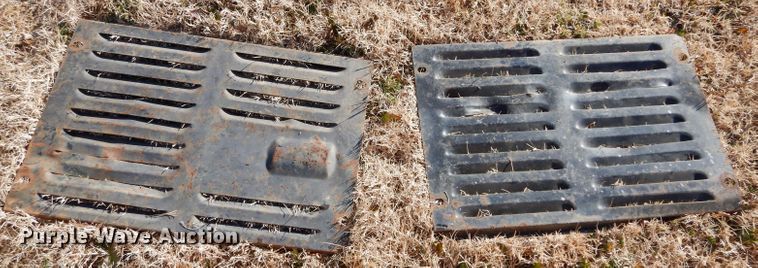 image for item GF9779 1976 John Deere 555 track loader