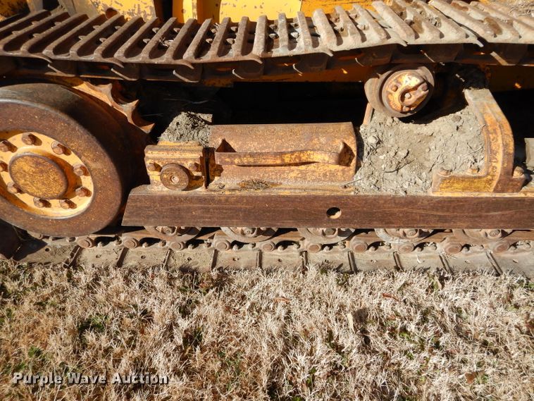 image for item GF9779 1976 John Deere 555 track loader