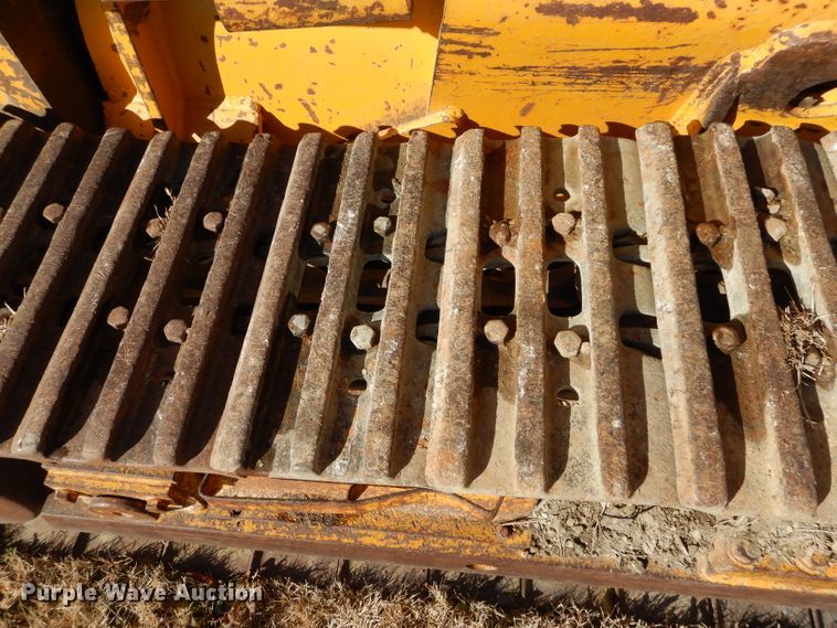 image for item GF9779 1976 John Deere 555 track loader